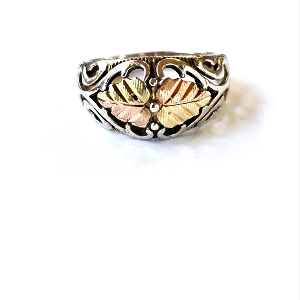 Vintage Black Hills Gold Ring Sterling Silver & 10K Sz 6!